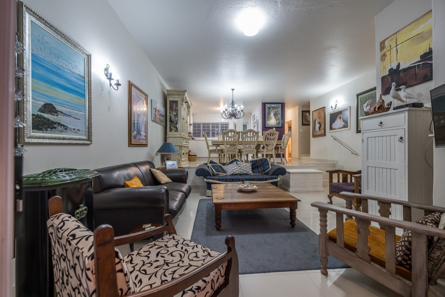 5 Bedroom Property for Sale in Bayview Western Cape